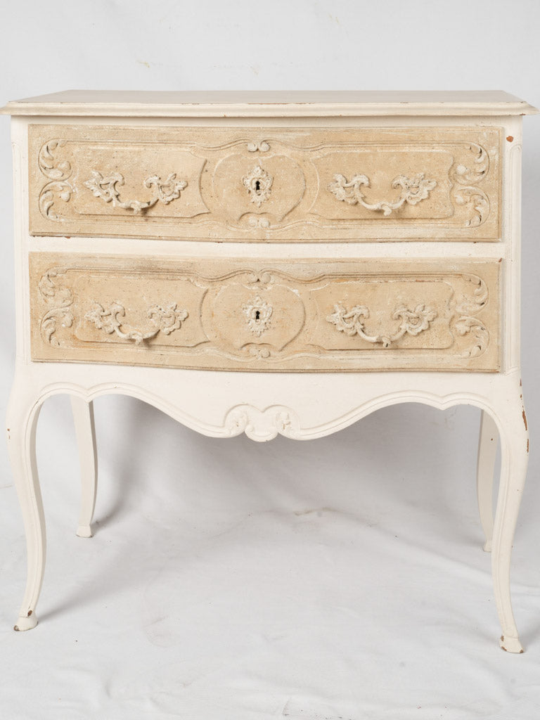 Charming antique French sauteuse chest