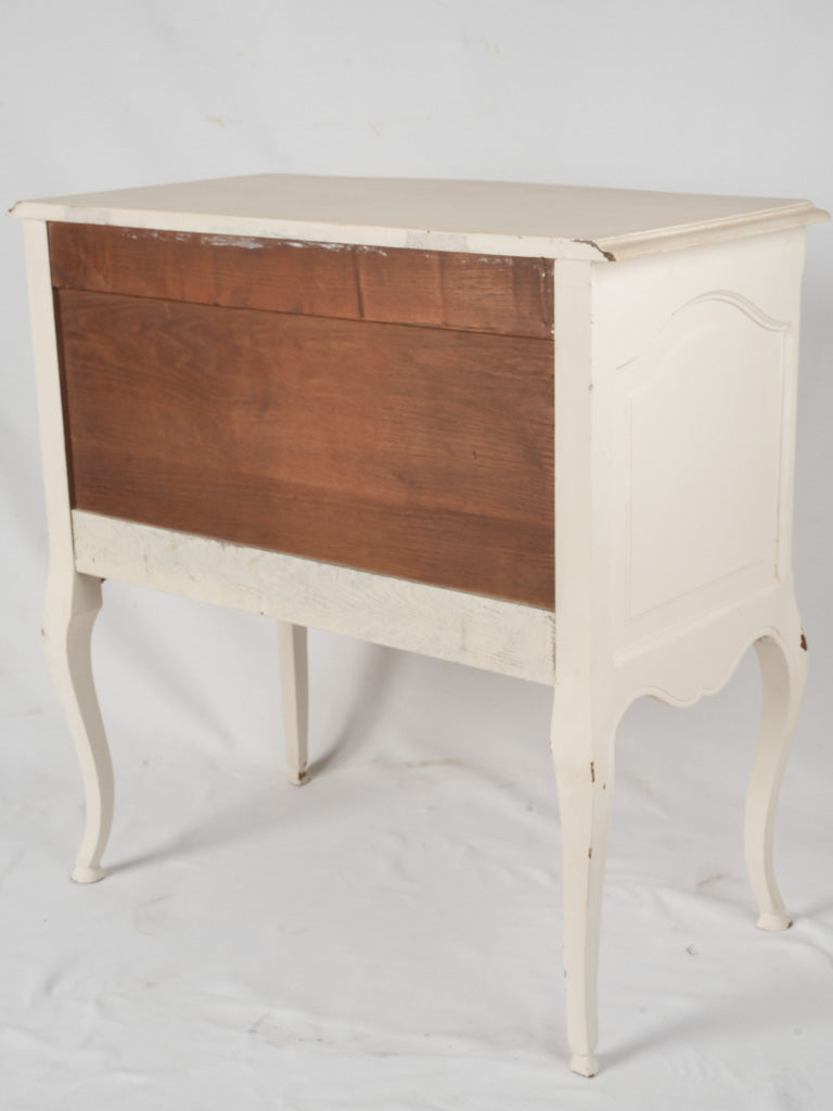 Beautiful two-tone French commode chest