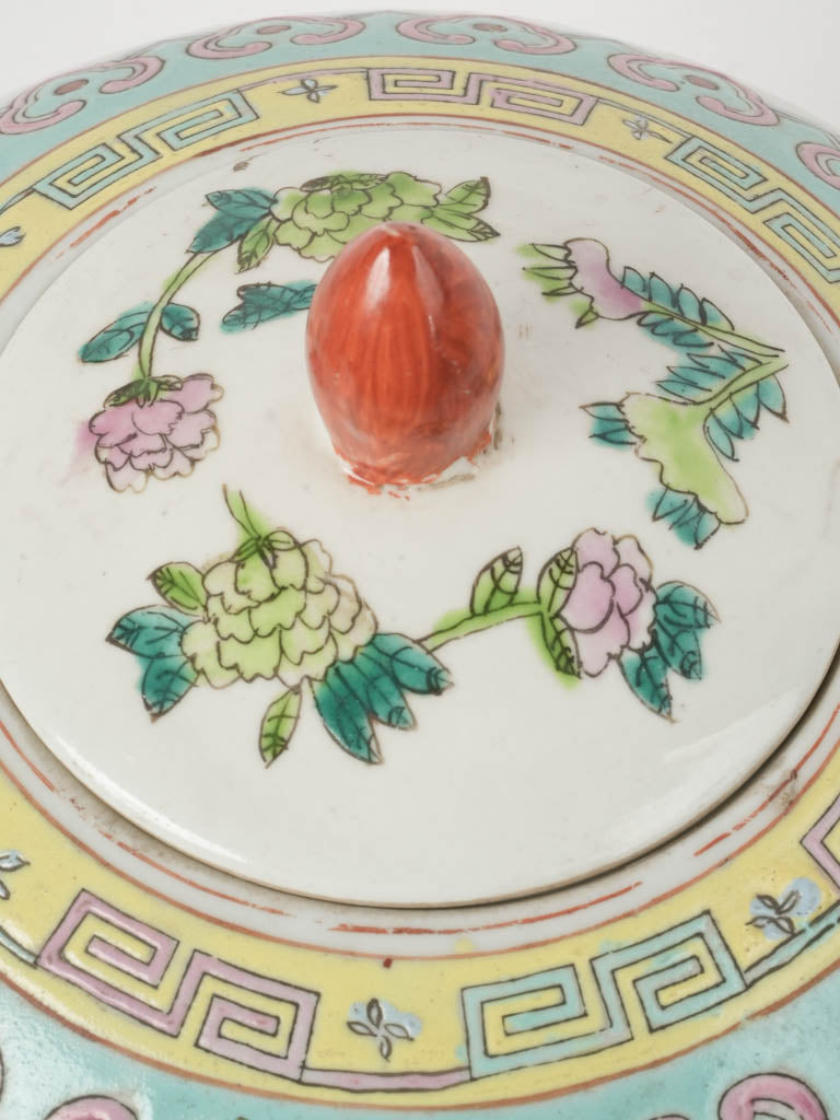 Timeless artistry porcelain vessel