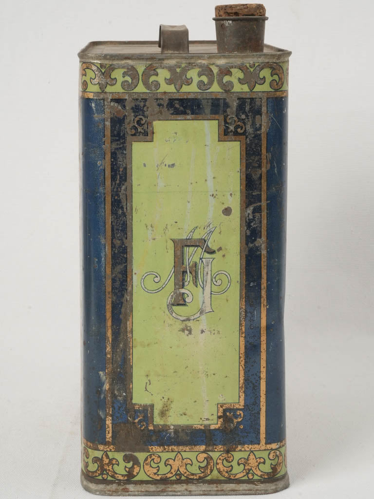 Elegant artisanal French oil can