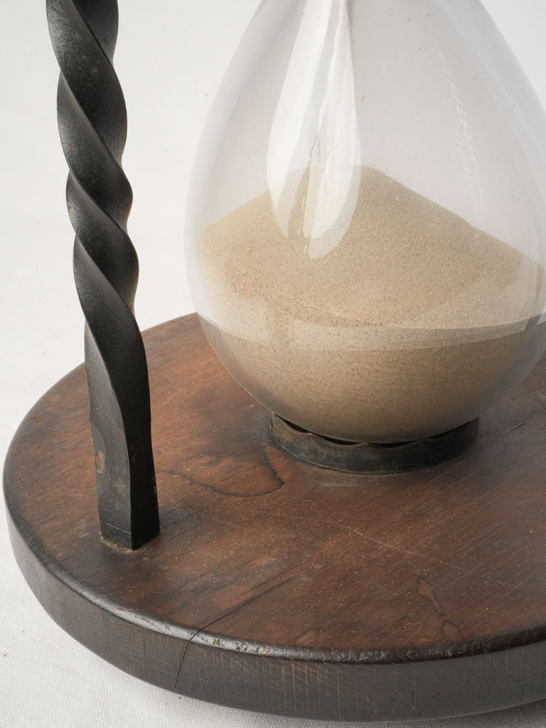 Character-rich French hourglass fixture