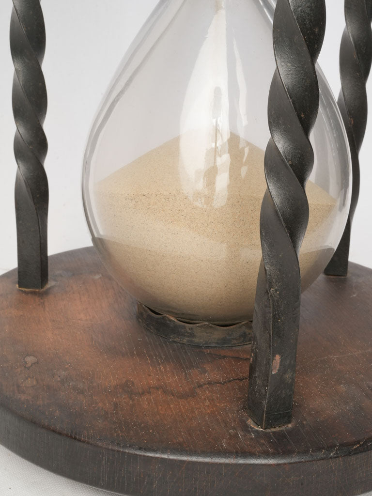 Textured natural hourglass table