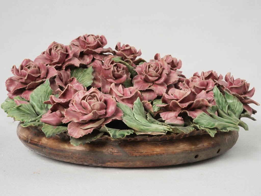 Elegant sculptural floral wreath