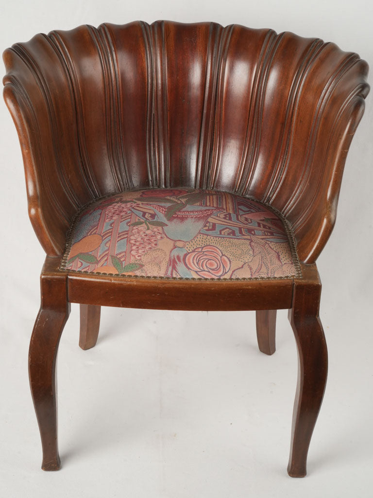 Shell-shaped wooden accent chair