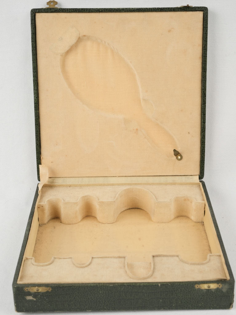 Provencal antique vanity collection items