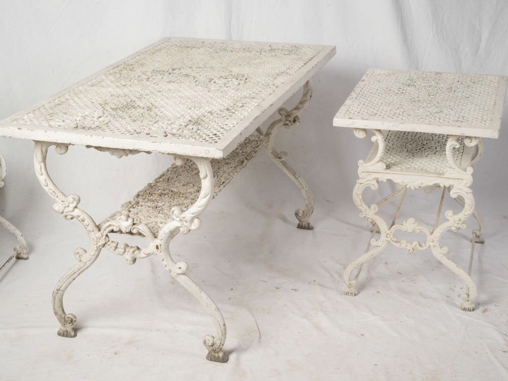 Period-appropriate aluminum outdoor pieces