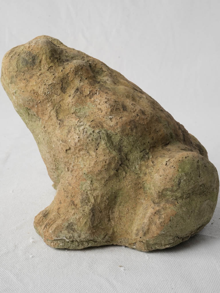 Monumental compact crouched toad figure