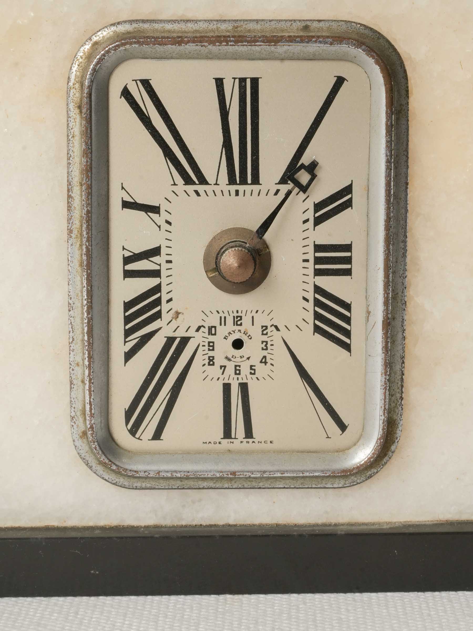 French Art Deco Bayard Mantel Clock in Alabaster and Onyx - 4¾" x 7½"