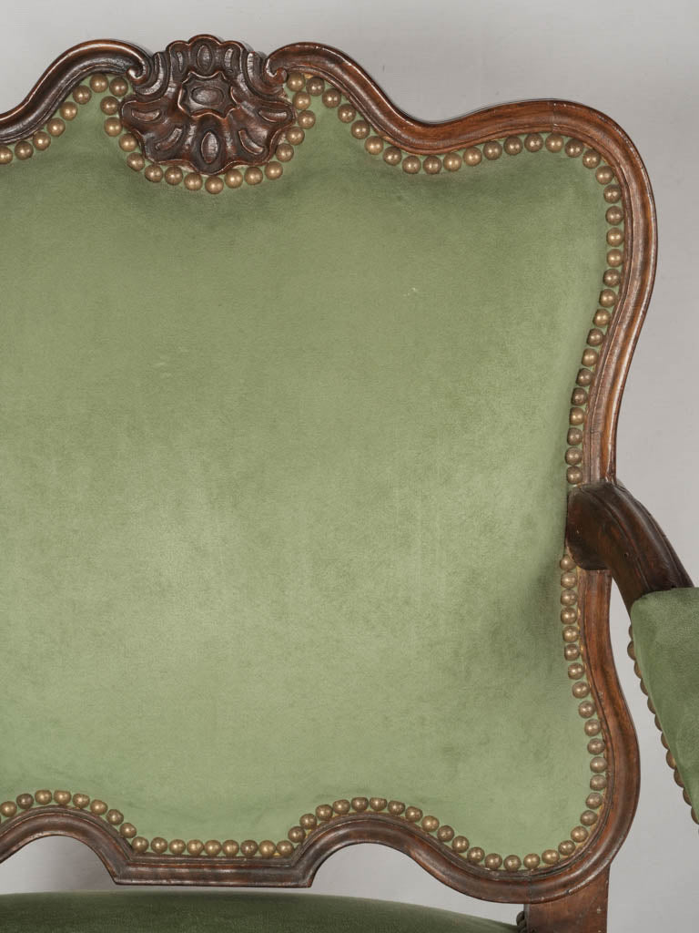 Nature-inspired walnut classic armchair