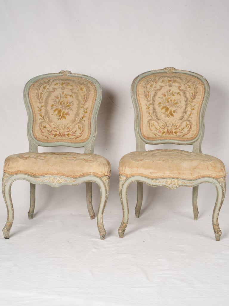 Graceful curved frame seating pieces