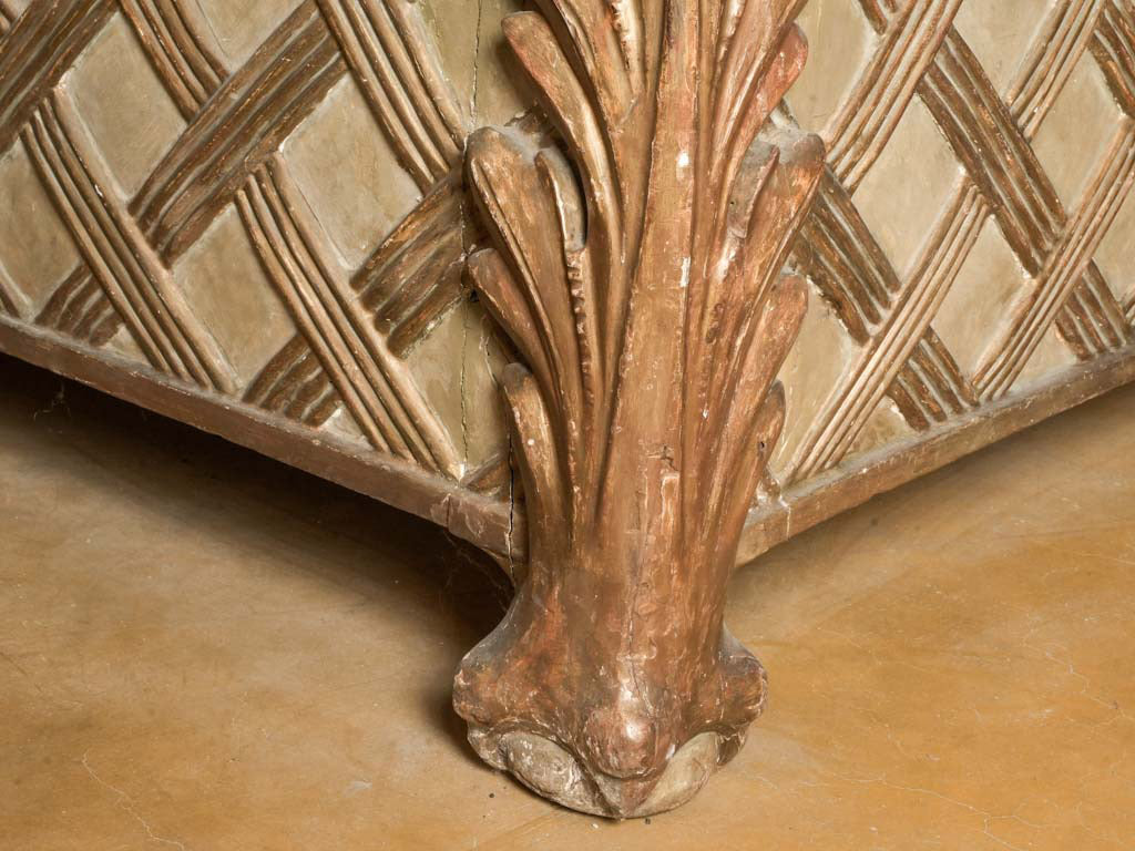 Refined antique Sicilian banquette