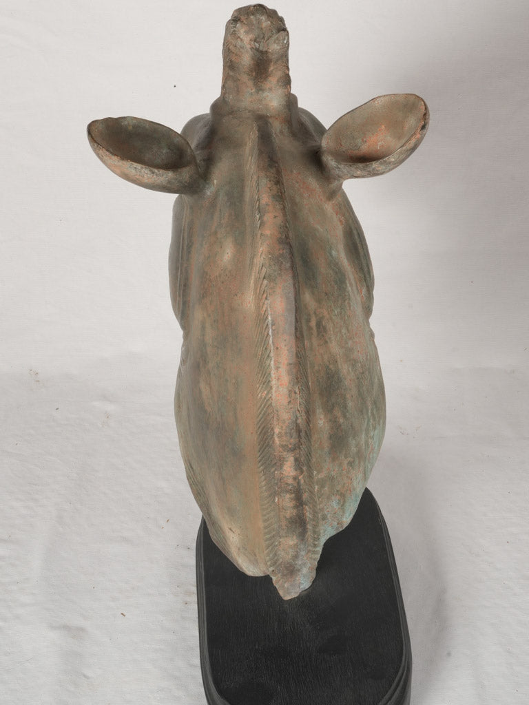 Timeless elegance horse head statue