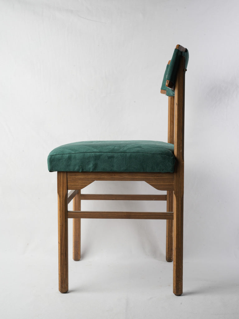 Refined minimalistic design chairs