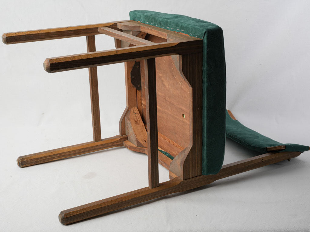 Subtle grain wooden chairs