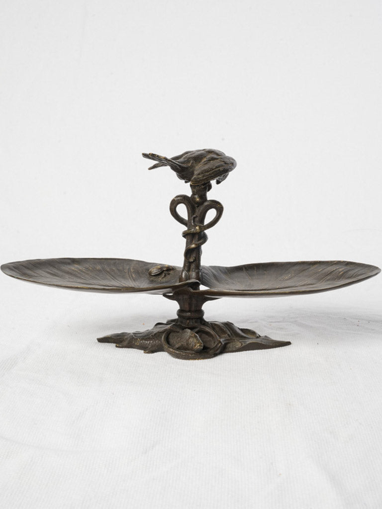 Intricate leaf-form catchall