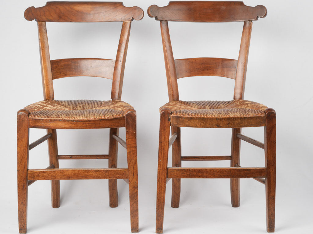 Charming country style dining furniture