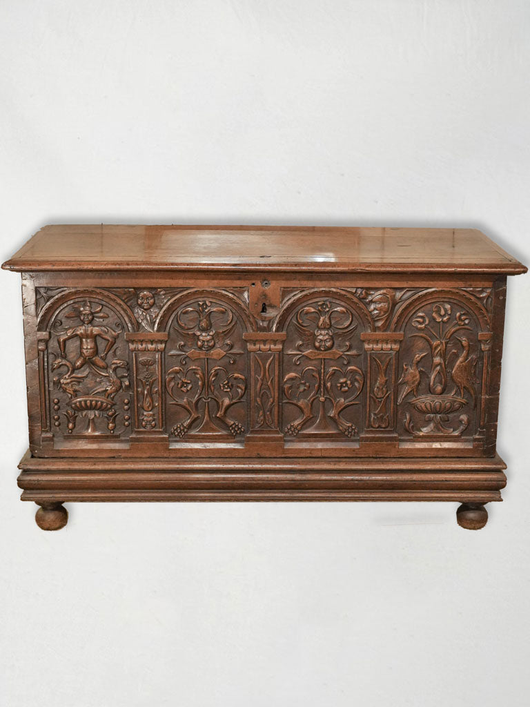 Historic heraldic motif trunk