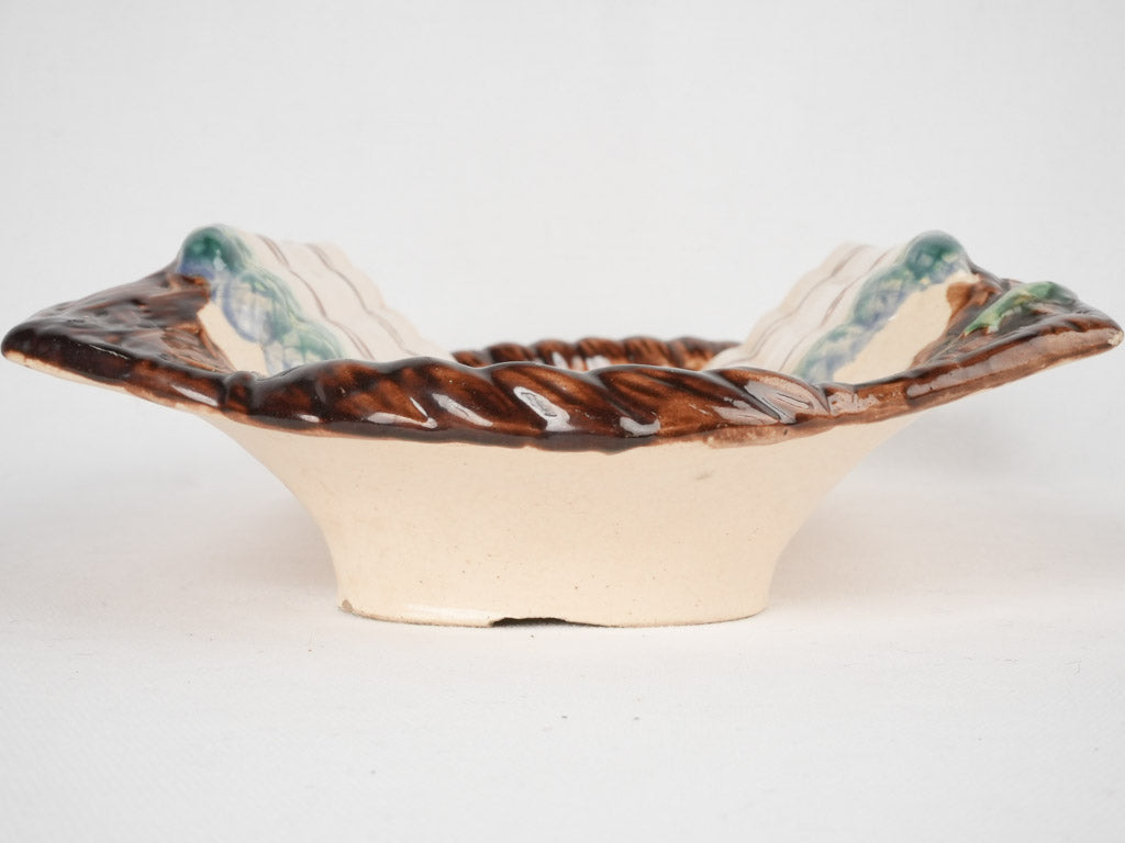Rustic brown bordered majolica dish