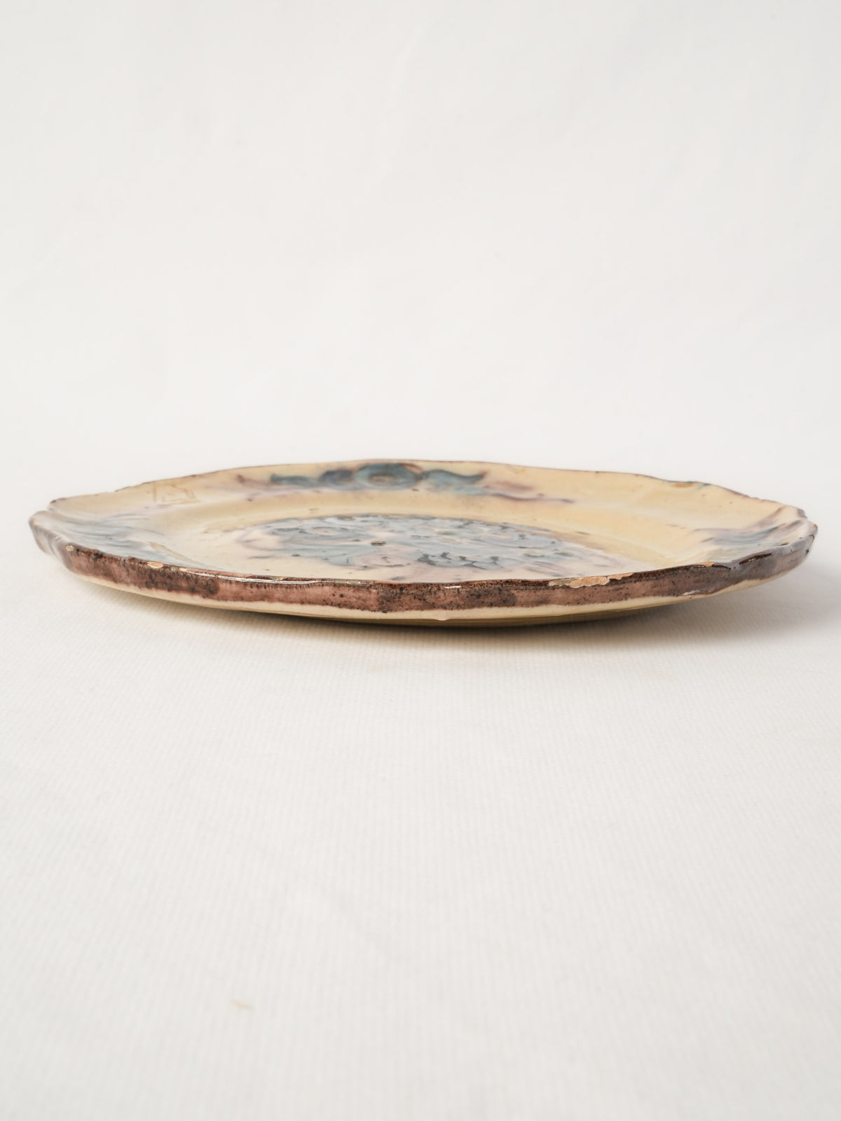 French Art Deco Hand-Painted Ceramic Plate w/ Glossy Blue Floral Decoration, 1930s–1950s - 8¼"