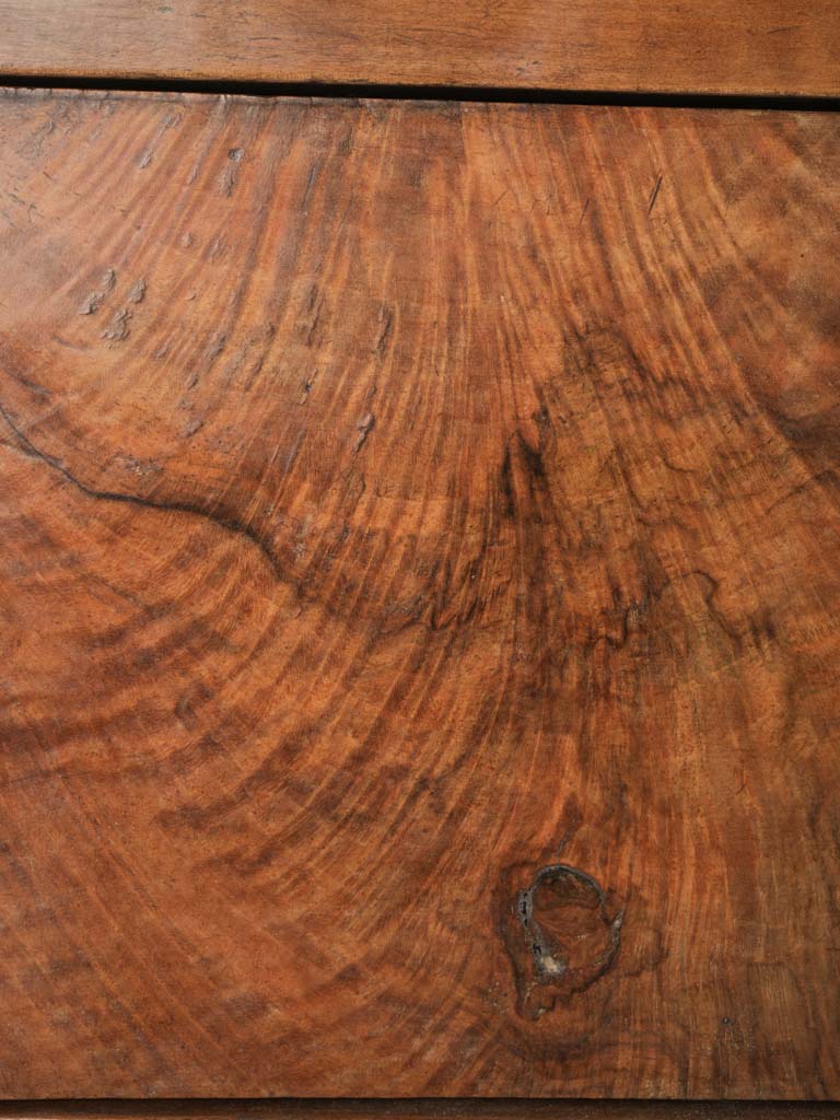 Traditional French craftsmanship petit table