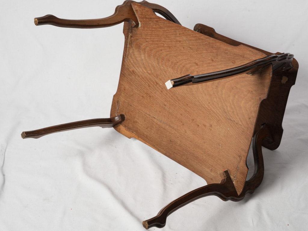 Captivating Art Nouveau table design