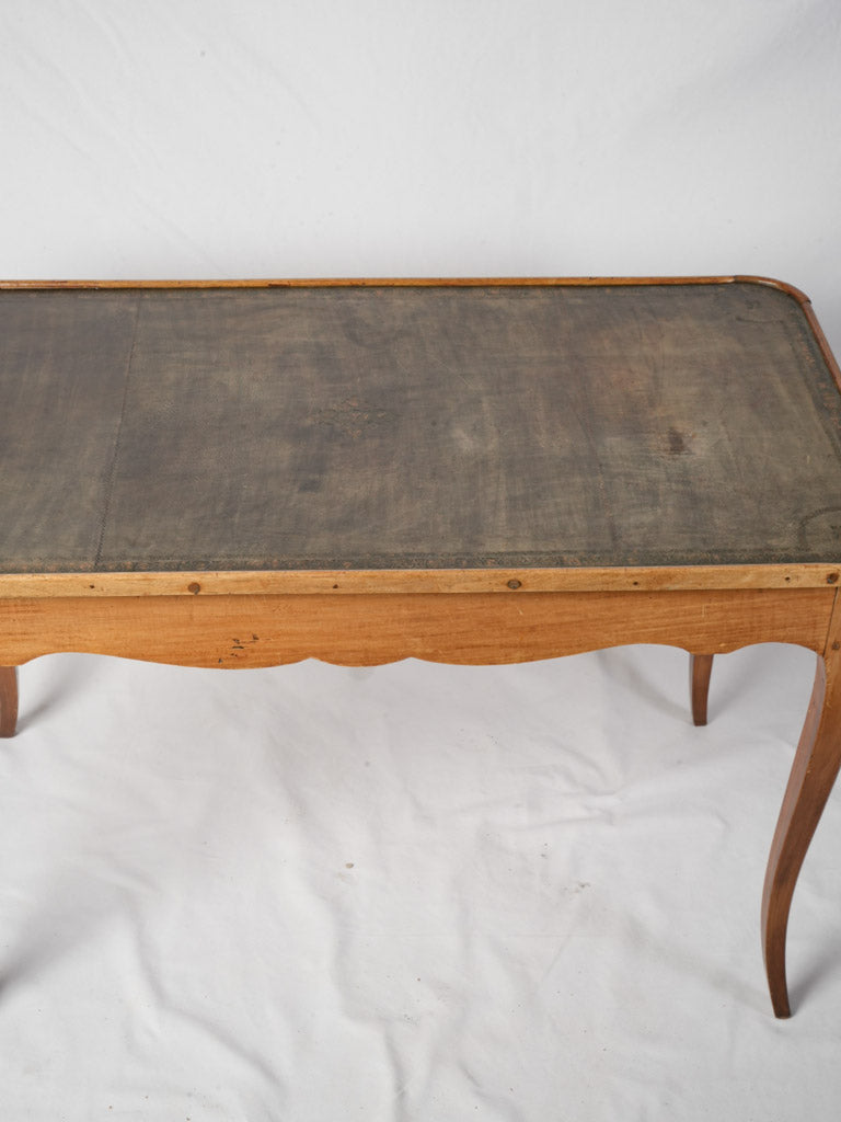 Graceful cabriole legs table
