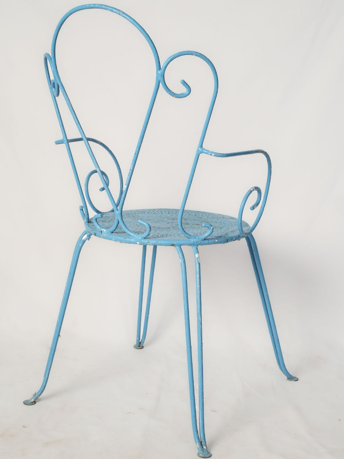 Bright blue vintage patio ensemble