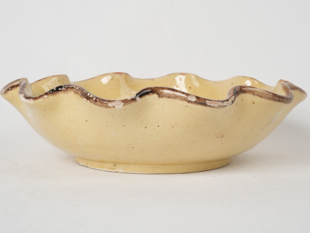 Delightful quaint French kitchenware bowl
