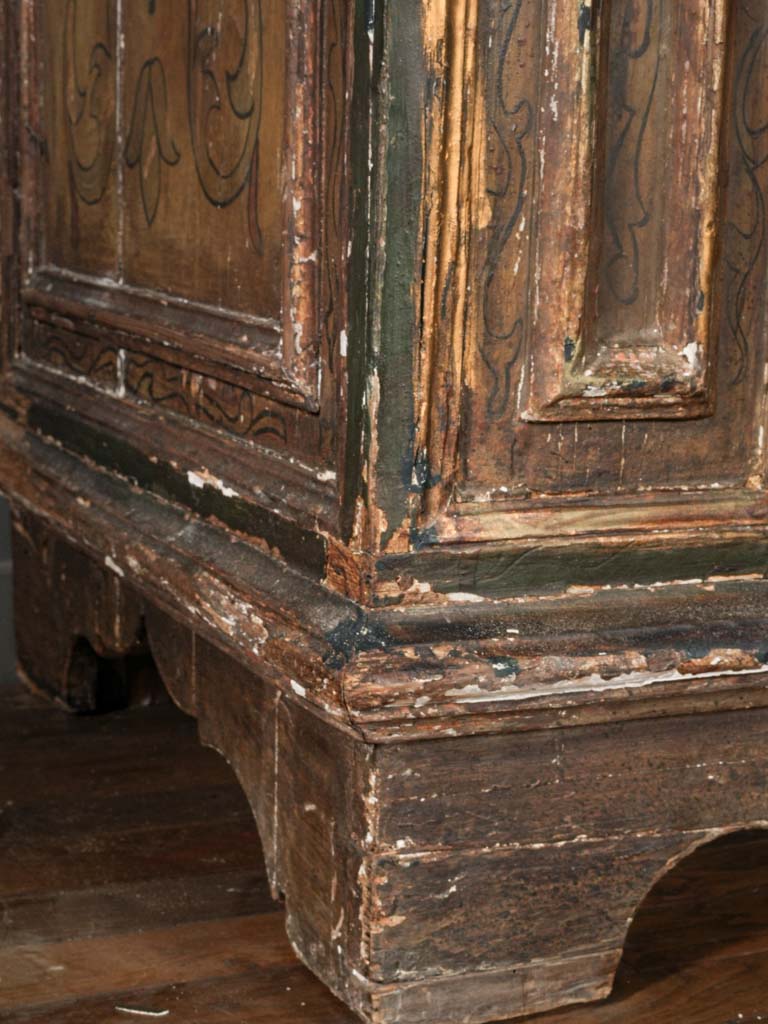 Symmetrical four-door Italian armoire