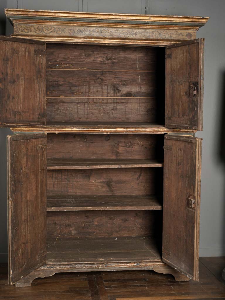 Historical depth Italian cabinet