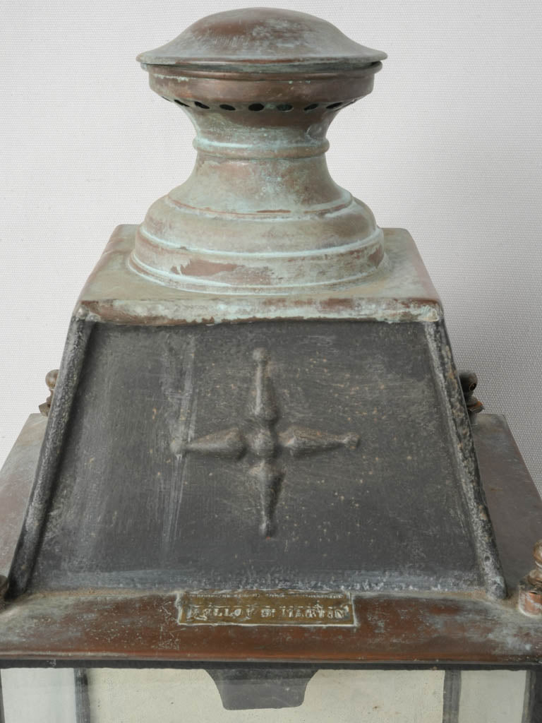 Balanced proportion classical French lanterns