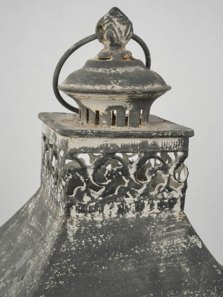 Decorative old-world elegance lanterns