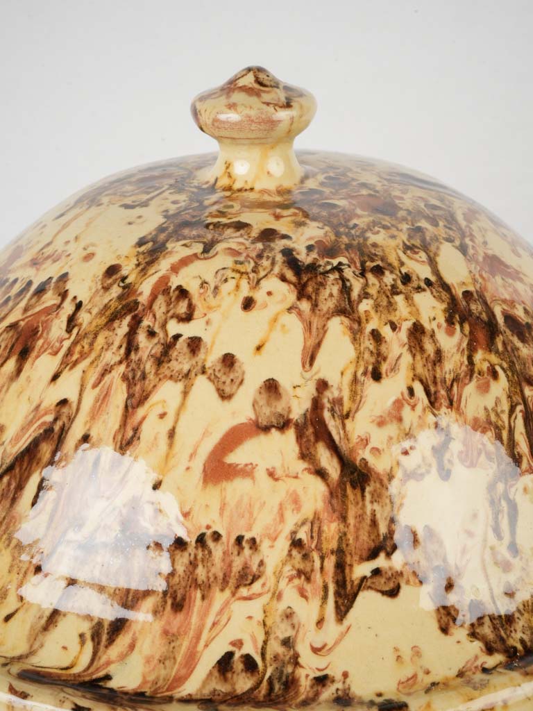 Timeworn expressive glazed casserole