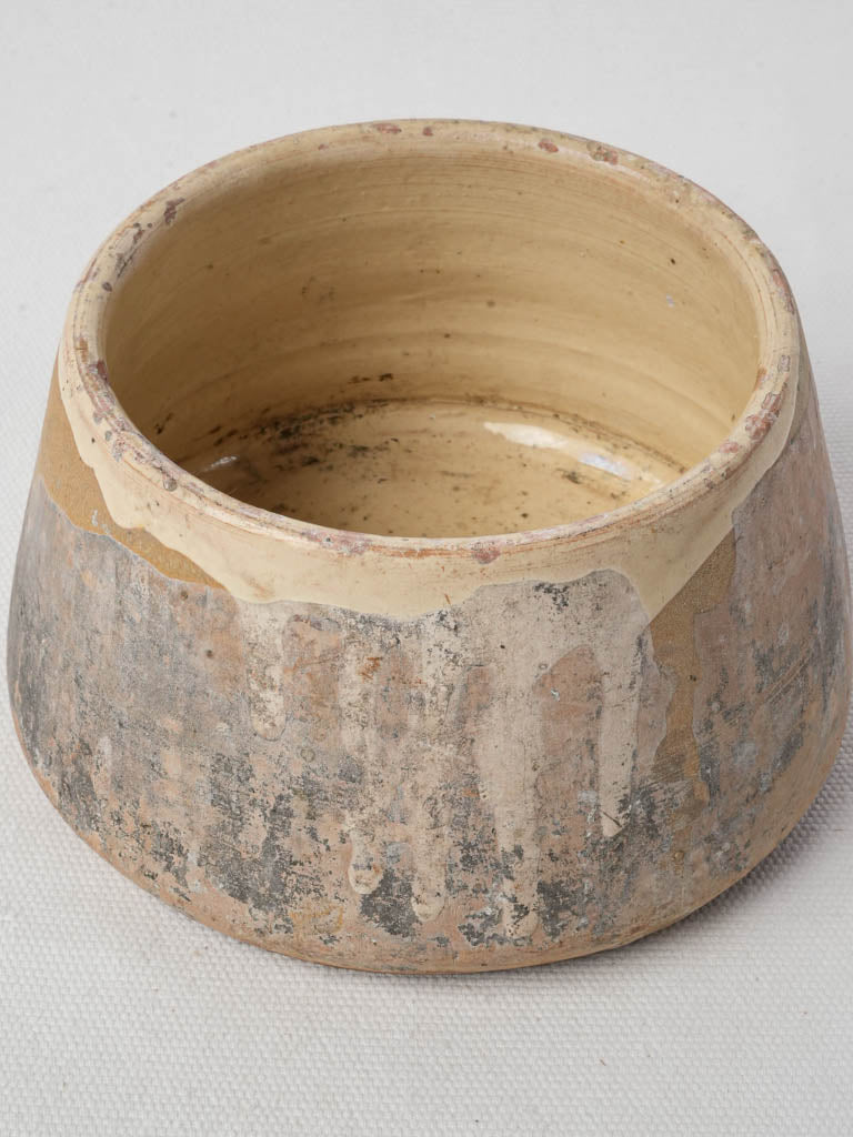 Darkened terracotta vide-poche