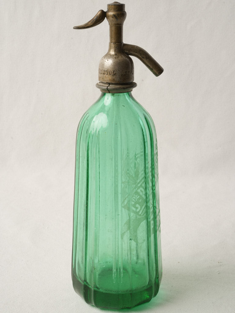 Jewel-like green crystal siphon