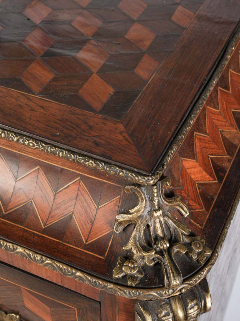 Timeless optical illusion décor piece