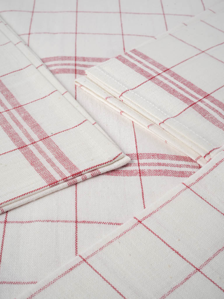 Unused Vintage French table linen set in original box 61" x 80¾"