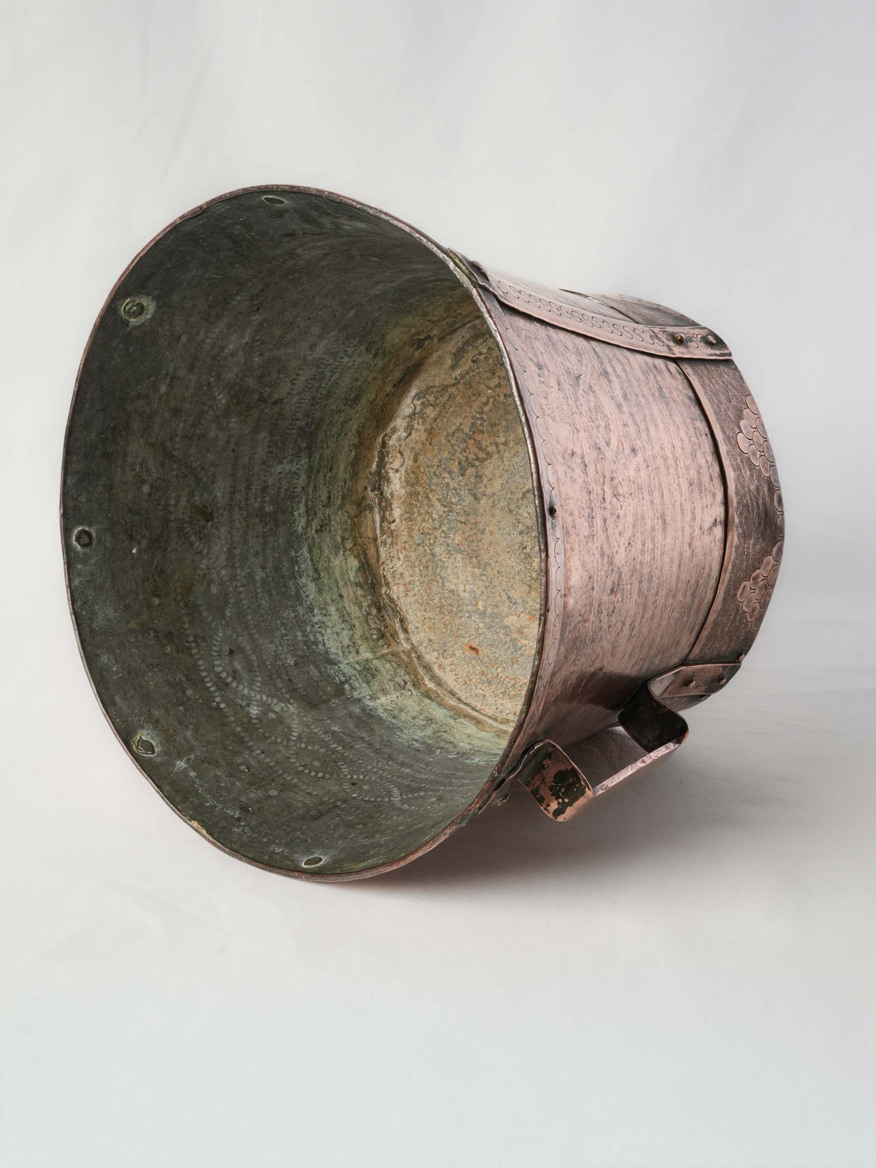 Handsome Provincial French Copper Ferrat Bucket, Late 19th Century - 11¾"