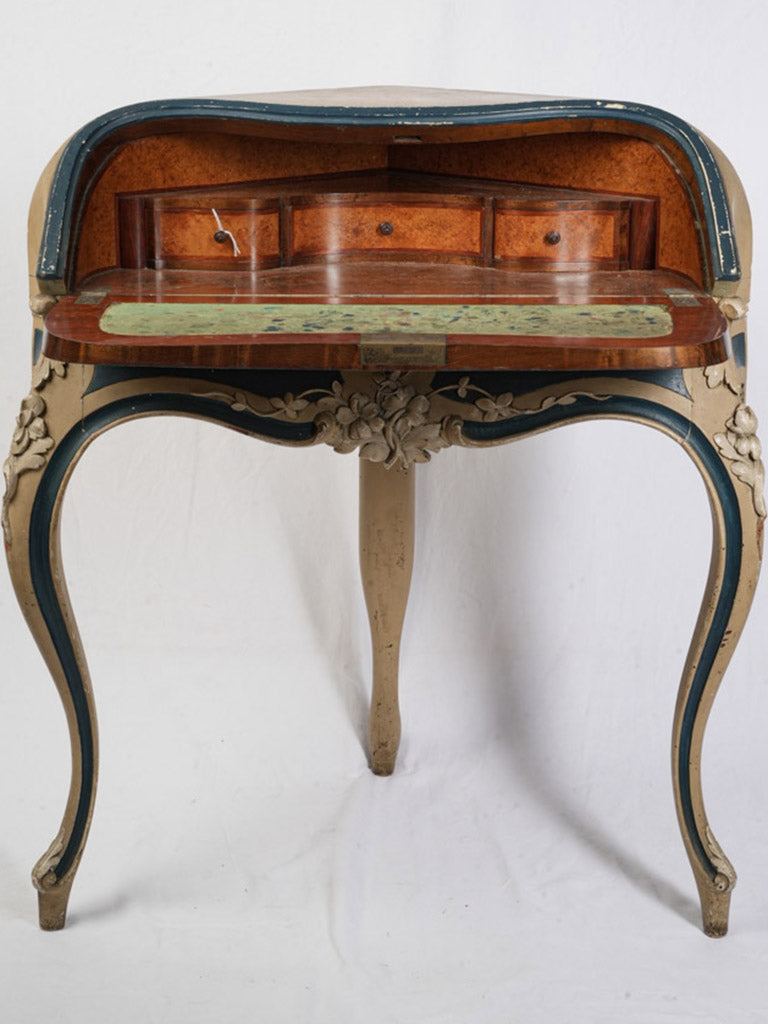 Graceful cabriole legs desk