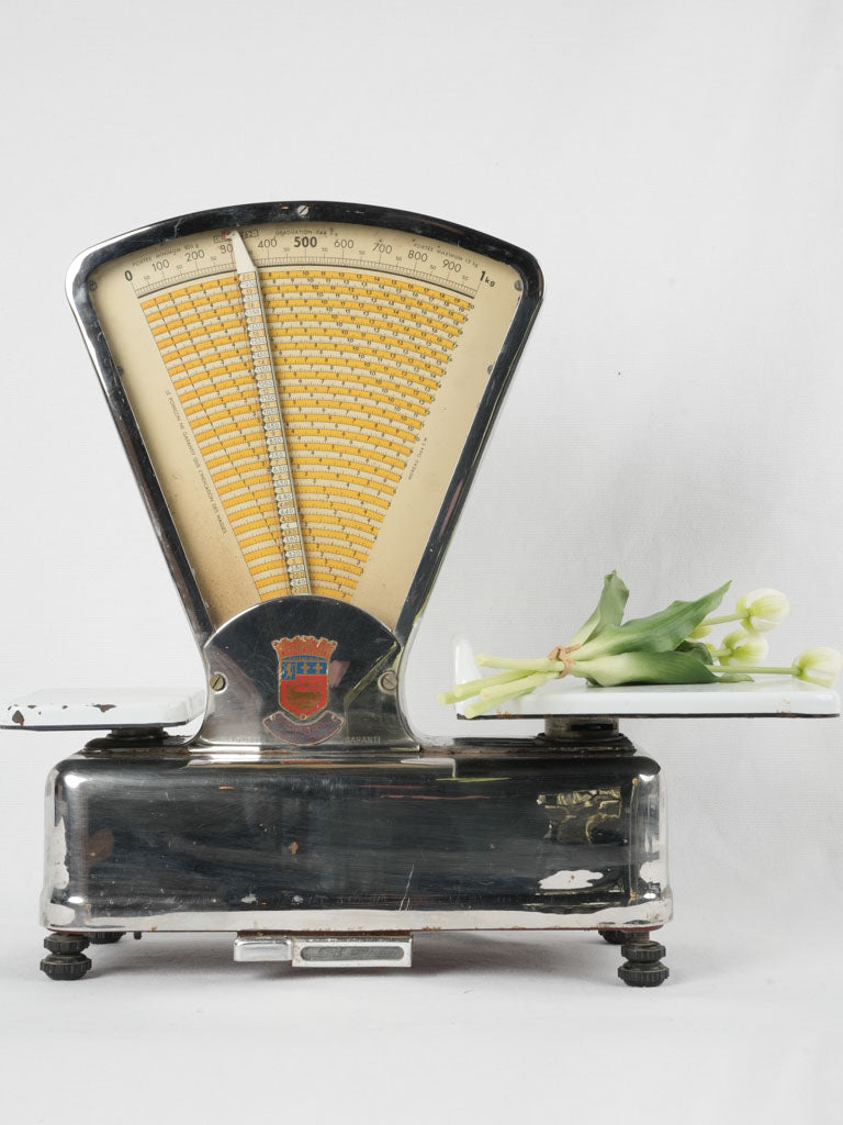 Enamel-coated French butchery scale