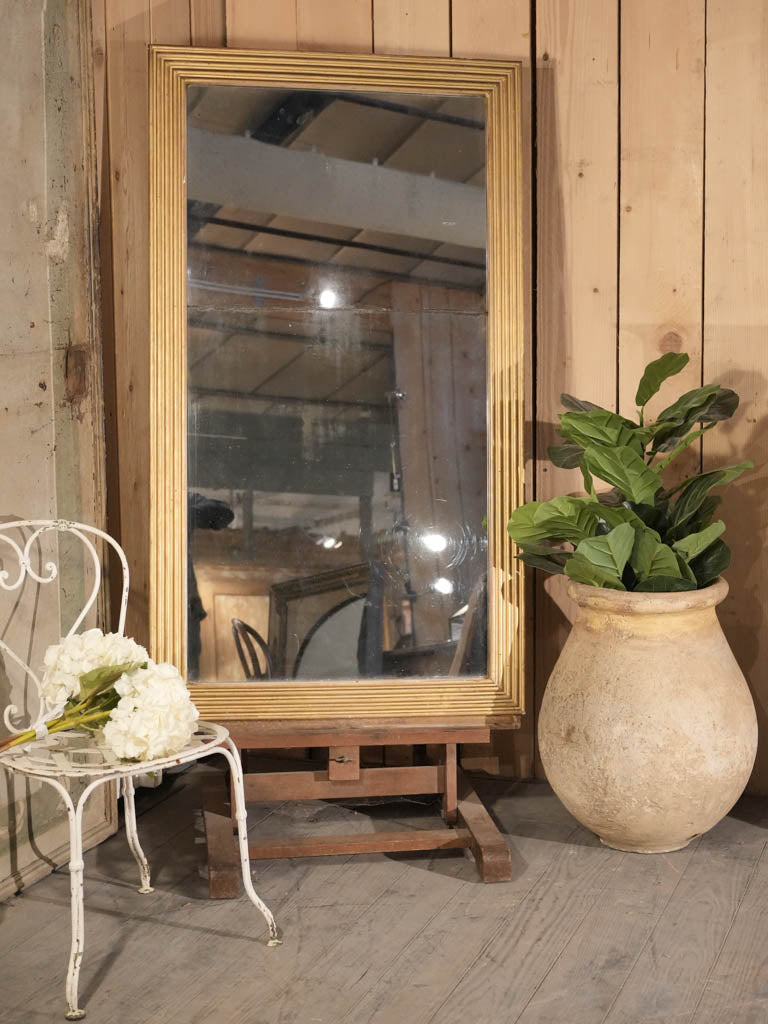 Understated elegance giltwood frame