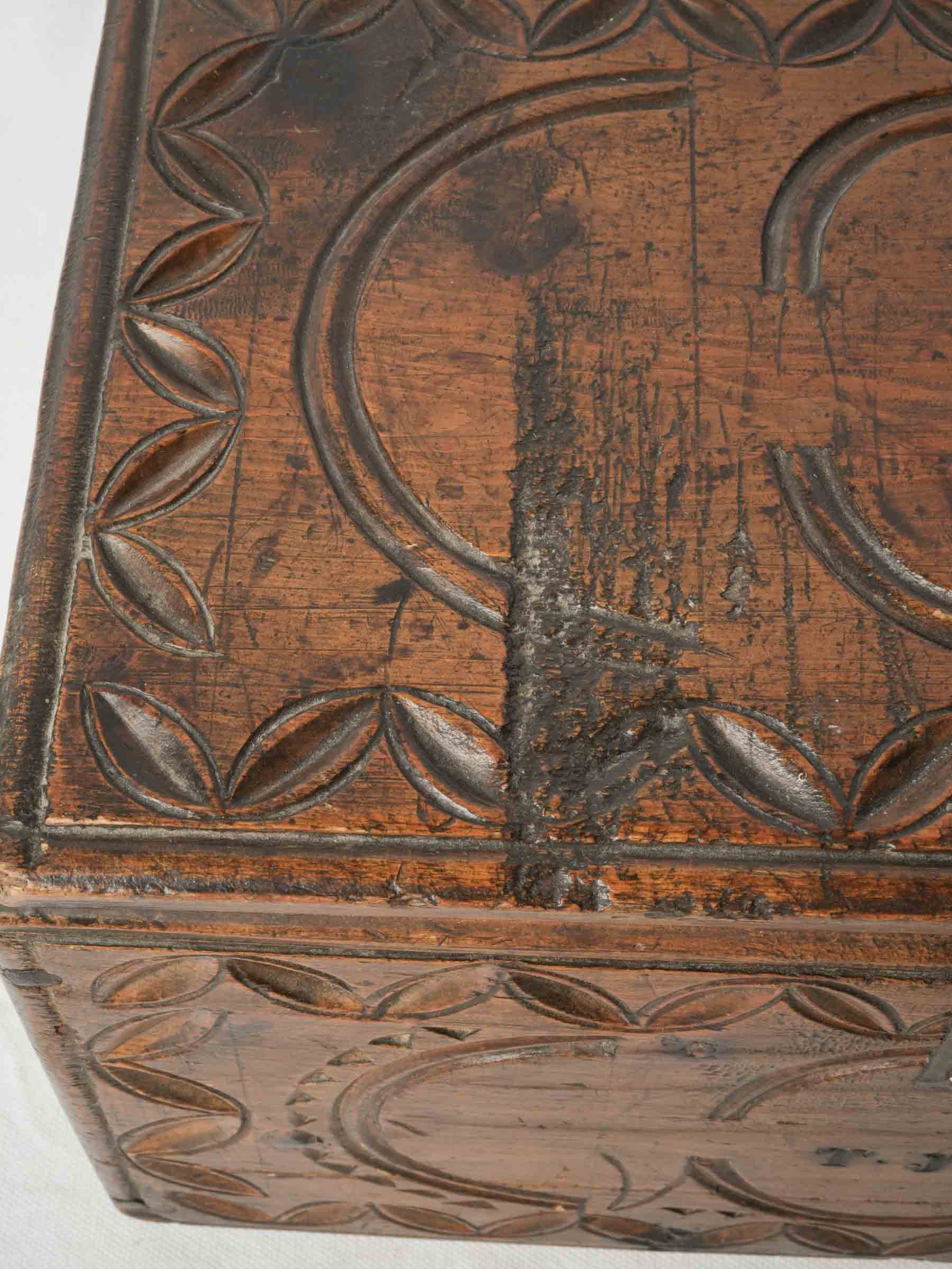 Warm chestnut-brown patina trunk