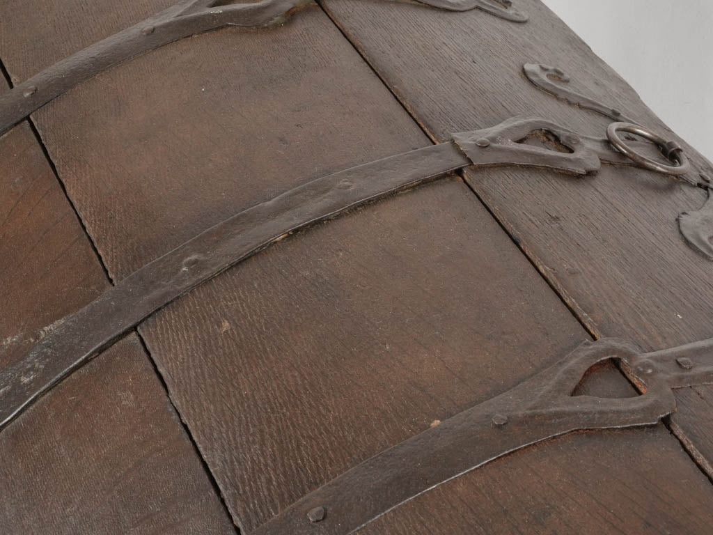 Authentic vegetal scroll wedding piece