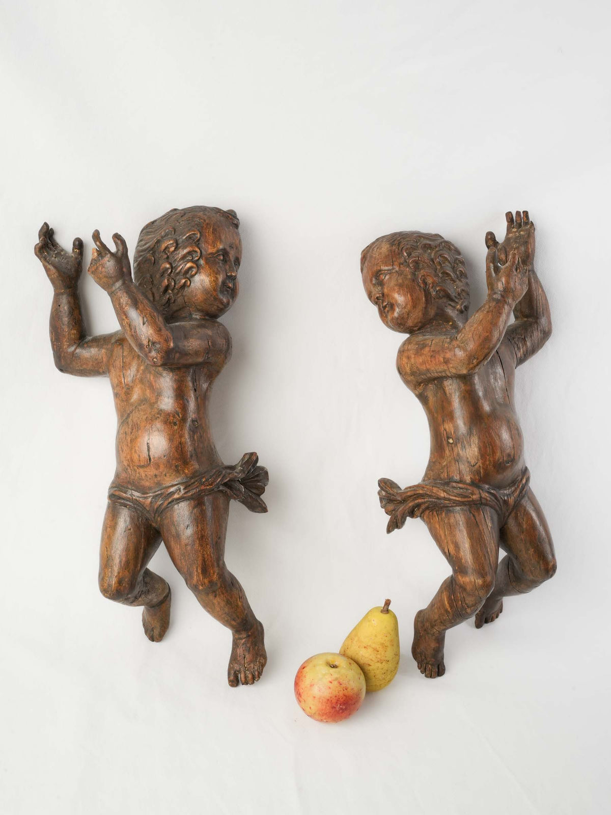 Pair of 18th-Century Carved Wooden Cherubs for Wall Display - 20½"