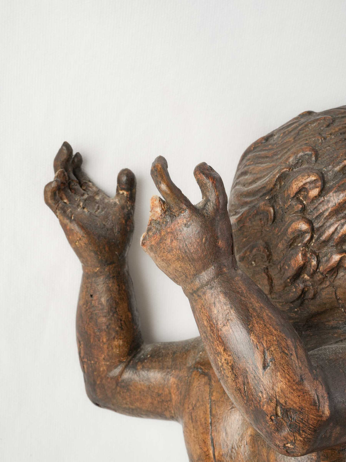 Pair of 18th-Century Carved Wooden Cherubs for Wall Display - 20½"