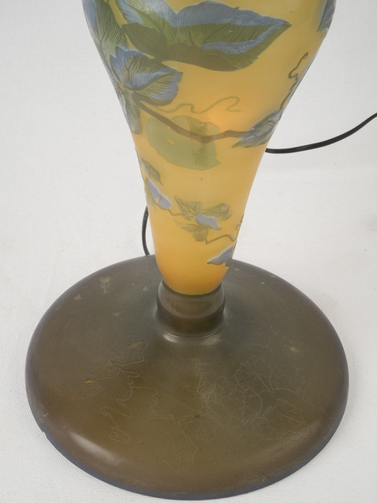 Dreamlike botanical pattern glass lamp