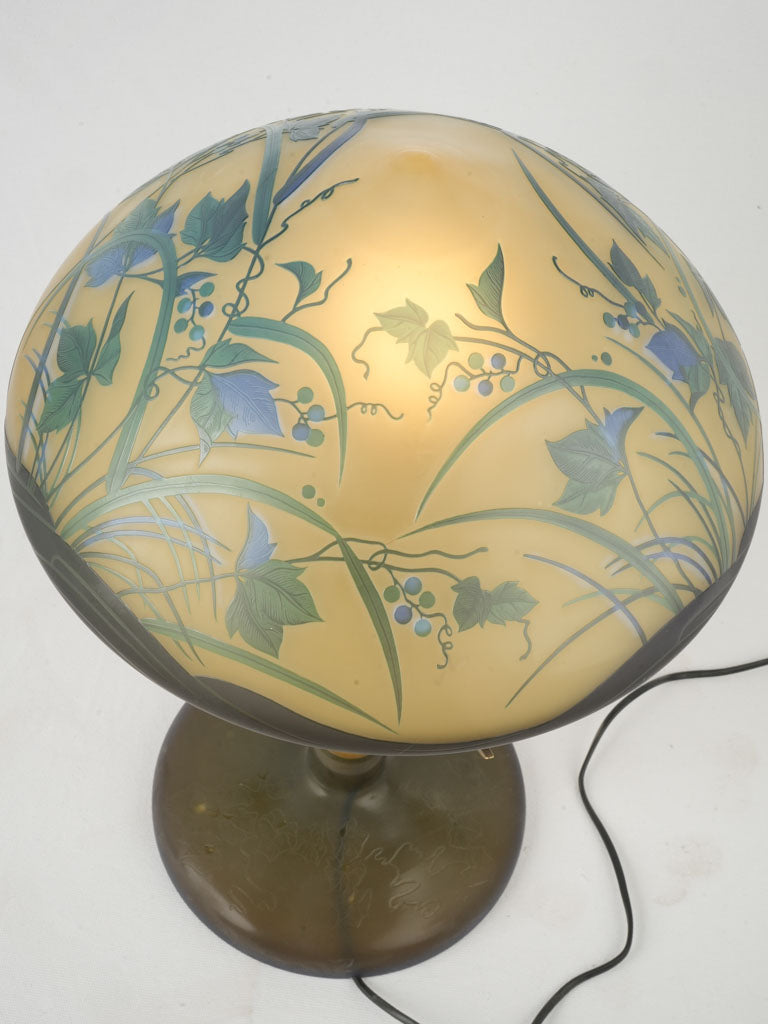 Delicate etched vine pattern lamp