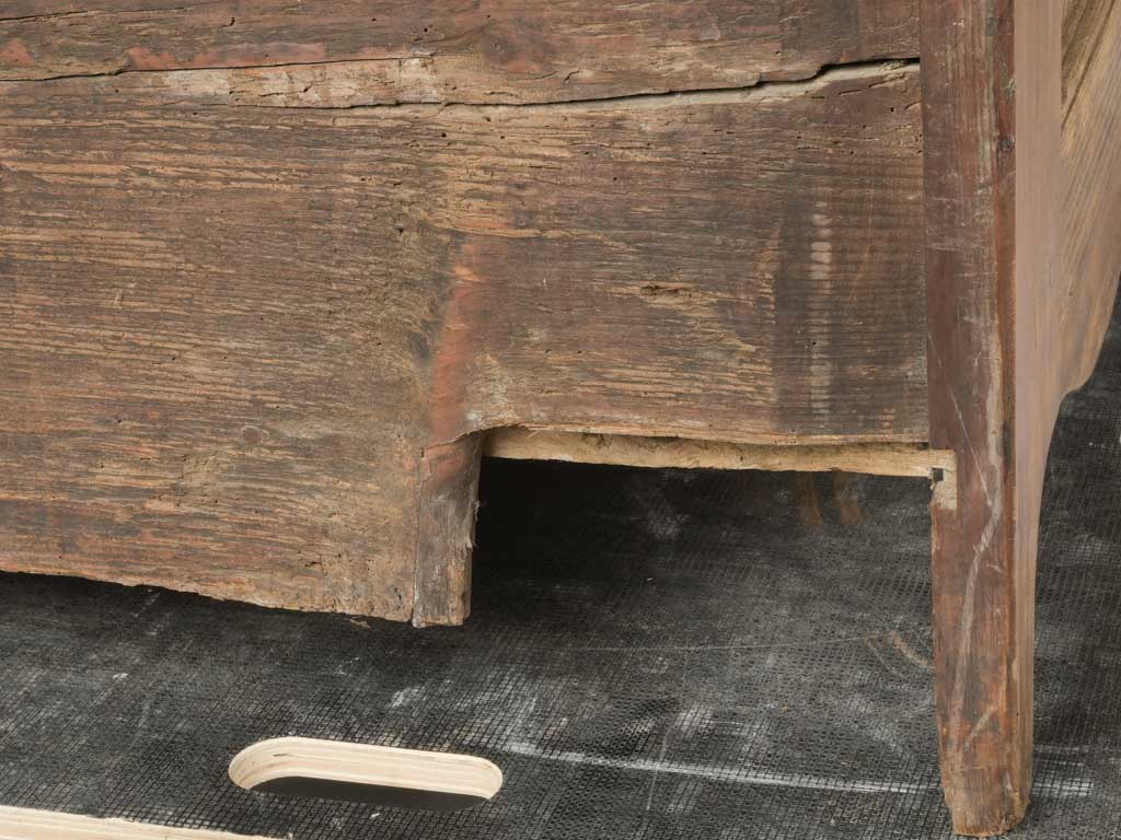 Timeless farmhouse-style dresser