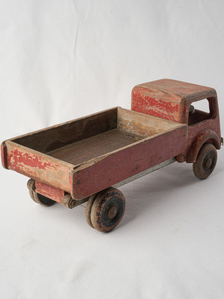 Minimalist grille detail toy truck