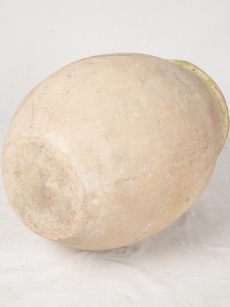 Timeless Mediterranean-inspired earthenware